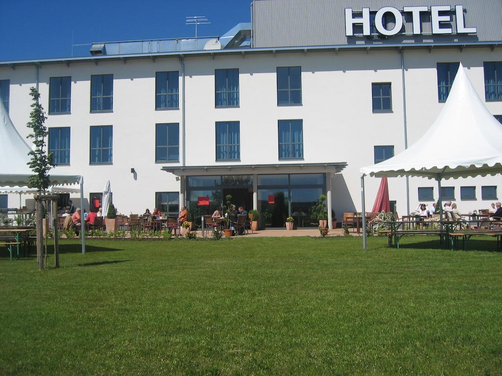 Airport Hotel Paderborn Ahden Extérieur photo